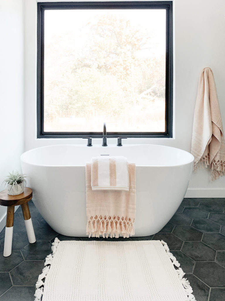 Serena & Lily Bathroom Products Review